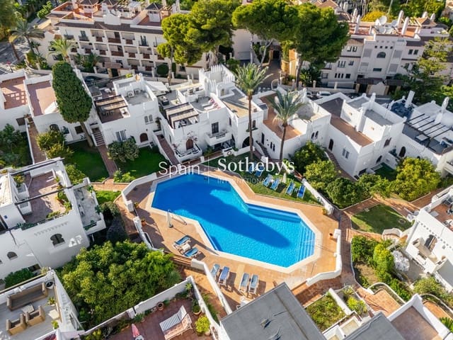 4 camera da letto Villetta Bifamiliare in vendita in Puerto Banus, Marbella con piscina garage - 1.495.000 € (Rif: 9578212)