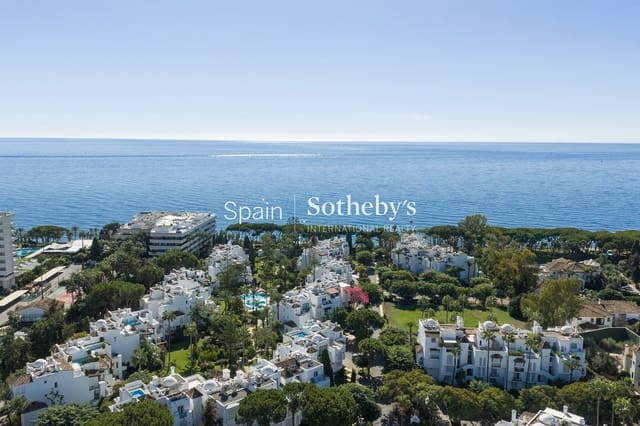 3 bedroom Flat for sale in Marbella with garage - € 1,950,000 (Ref: 9578213)