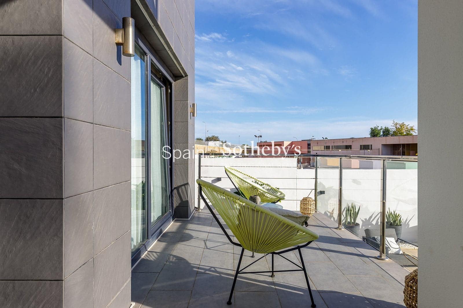 4 Zimmer Villa zu verkaufen in Anoreta mit Pool Garage - 1.200.000 € (Ref: 9578214)