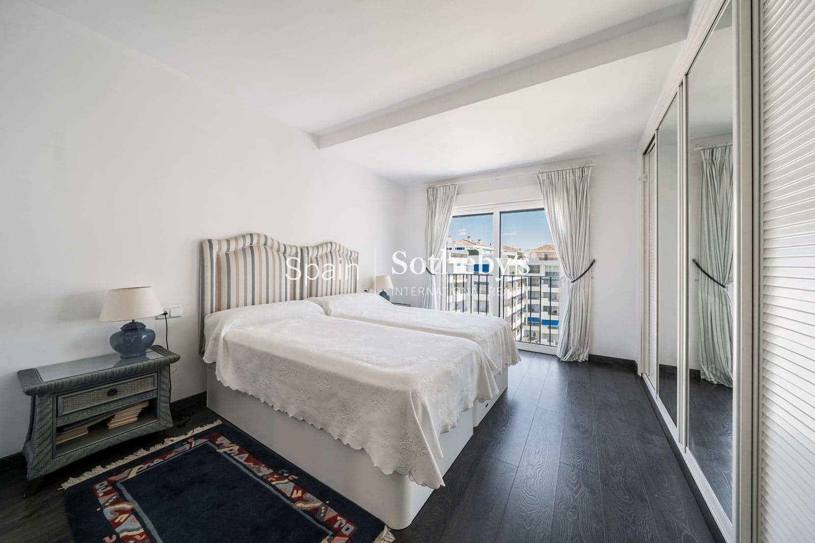 3 quarto Penthouse para venda em Puerto Banus com piscina garagem - 1 195 000 € (Ref: 9578215)