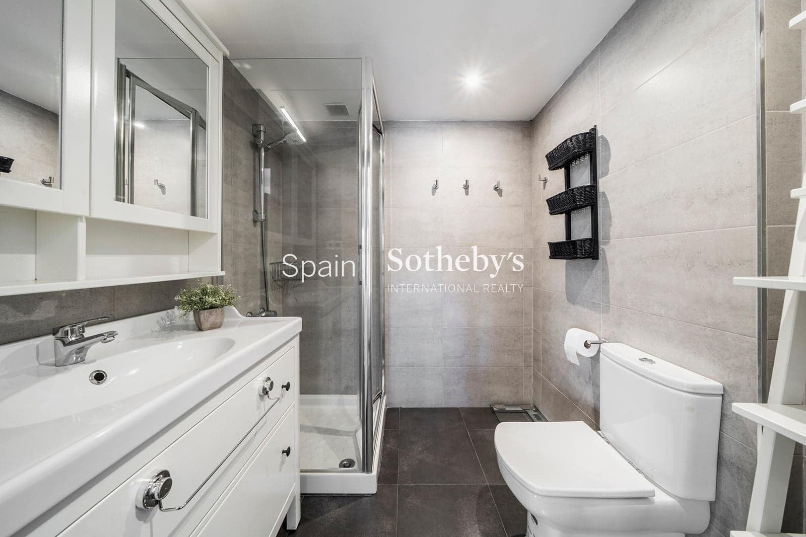 3 quarto Penthouse para venda em Puerto Banus com piscina garagem - 1 195 000 € (Ref: 9578215)