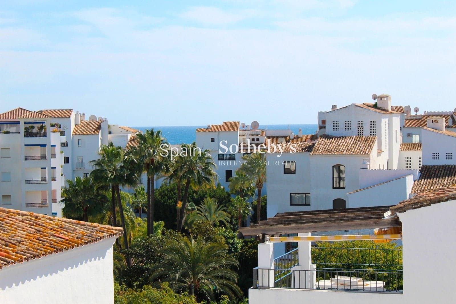 3 quarto Penthouse para venda em Puerto Banus com piscina garagem - 1 195 000 € (Ref: 9578215)