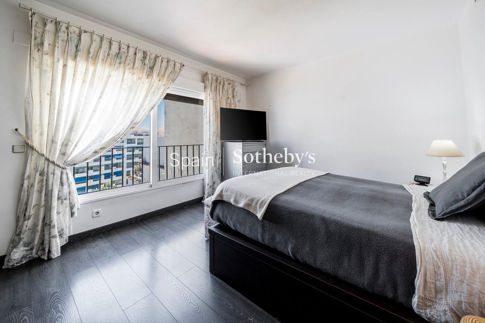 3 quarto Penthouse para venda em Puerto Banus com piscina garagem - 1 195 000 € (Ref: 9578215)