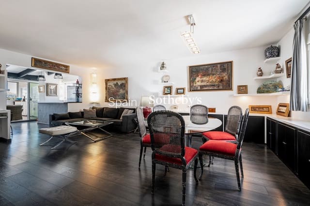 3 quarto Penthouse para venda em Puerto Banus, Marbella com piscina garagem - 1 195 000 € (Ref: 9578215)