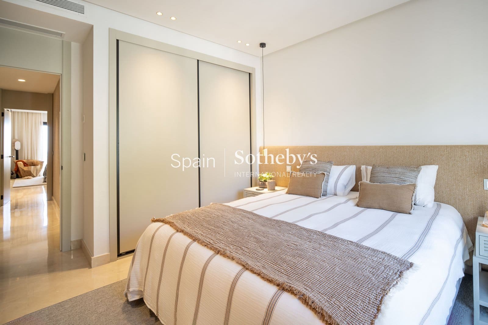 Ático de 3 habitaciones en Benahavís en venta con piscina garaje - 1.375.000 € (Ref: 9578217)