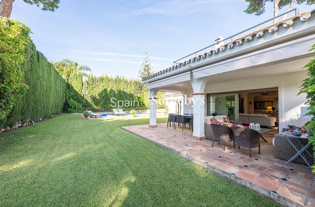 Chalet de 5 habitaciones en Los Monteros, Marbella en venta con piscina garaje - 5.500.000 € (Ref: 9588147)