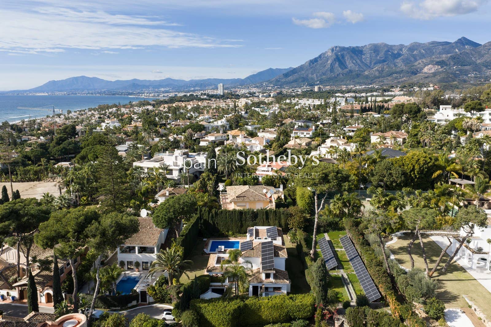 Chalet de 5 habitaciones en Los Monteros en venta con piscina garaje - 5.500.000 € (Ref: 9588147)