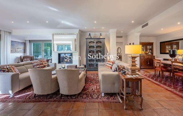 Chalet de 5 habitaciones en Los Monteros, Marbella en venta con piscina garaje - 5.500.000 € (Ref: 9588147)