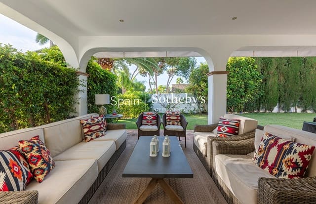 Chalet de 5 habitaciones en Los Monteros, Marbella en venta con piscina garaje - 5.500.000 € (Ref: 9588147)