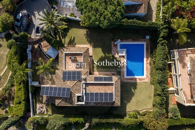 Chalet de 5 habitaciones en Los Monteros, Marbella en venta con piscina garaje - 5.500.000 € (Ref: 9588147)