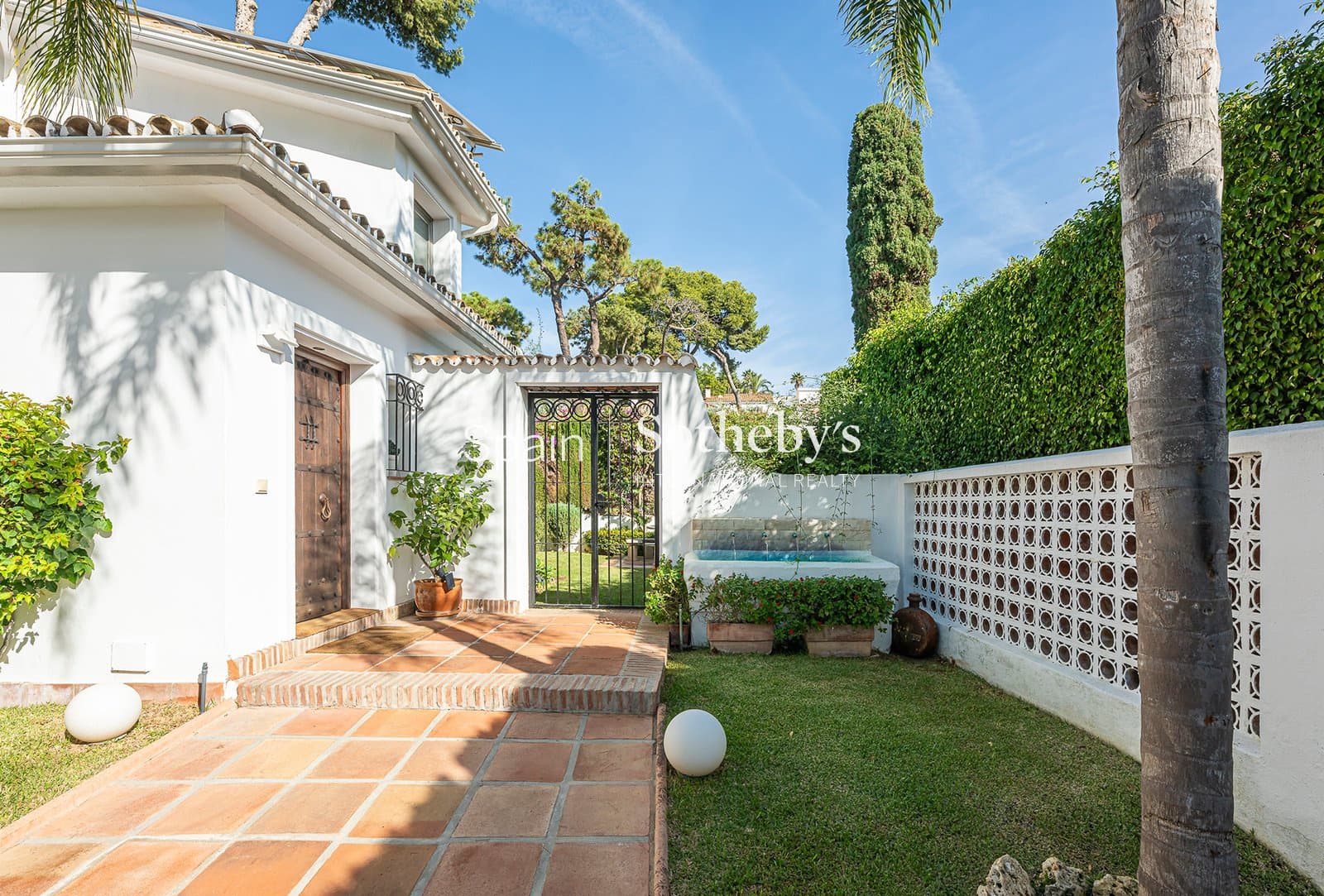 Chalet de 5 habitaciones en Los Monteros en venta con piscina garaje - 5.500.000 € (Ref: 9588147)