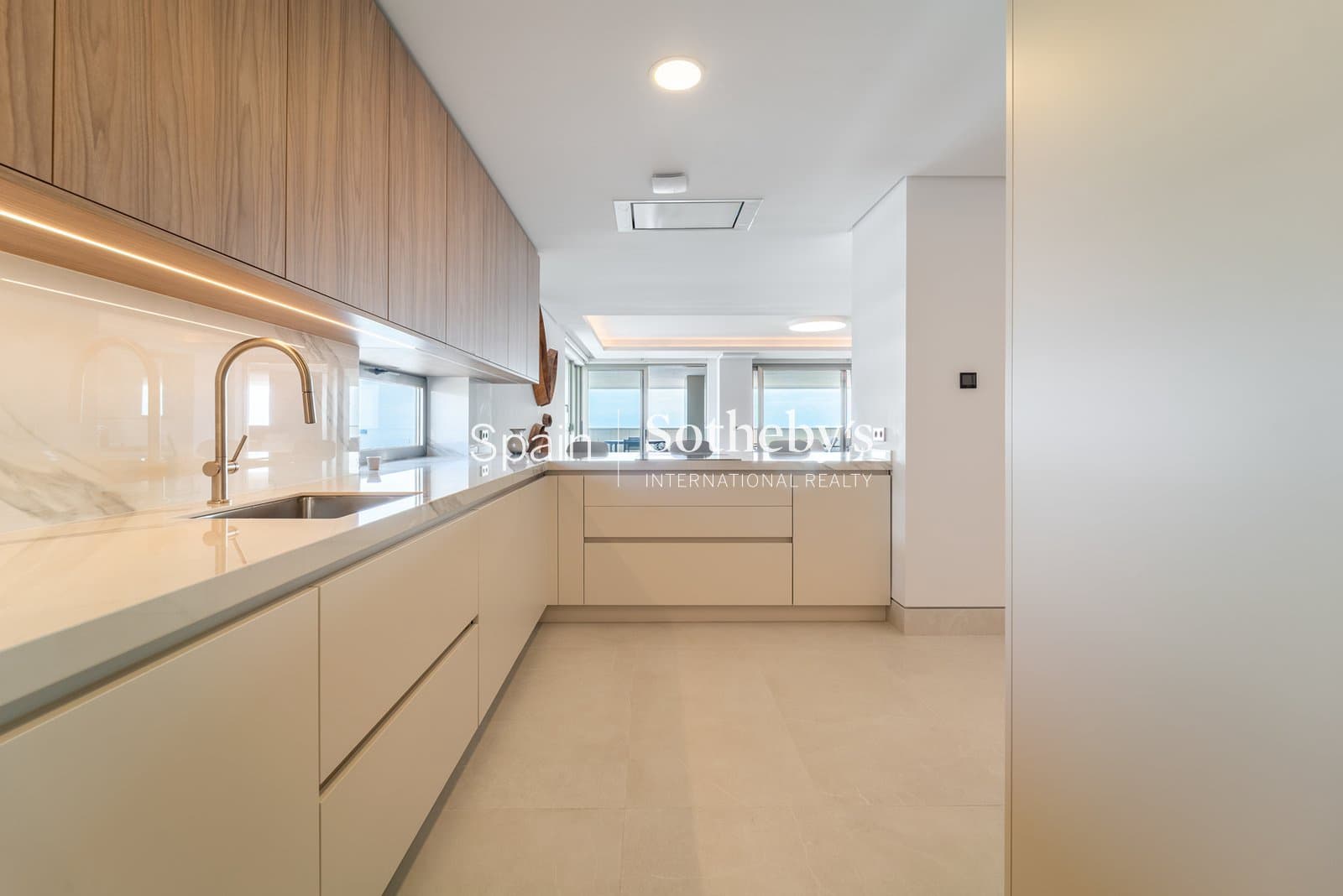 4 soverom Leilighet til salgs i Malaga by med svømmebasseng garasje - € 5 600 000 (Ref: 9596534)