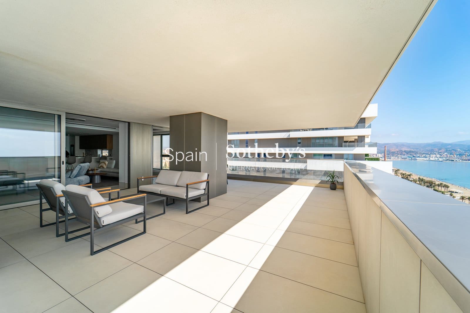 4 soverom Leilighet til salgs i Malaga by med svømmebasseng garasje - € 5 600 000 (Ref: 9596534)