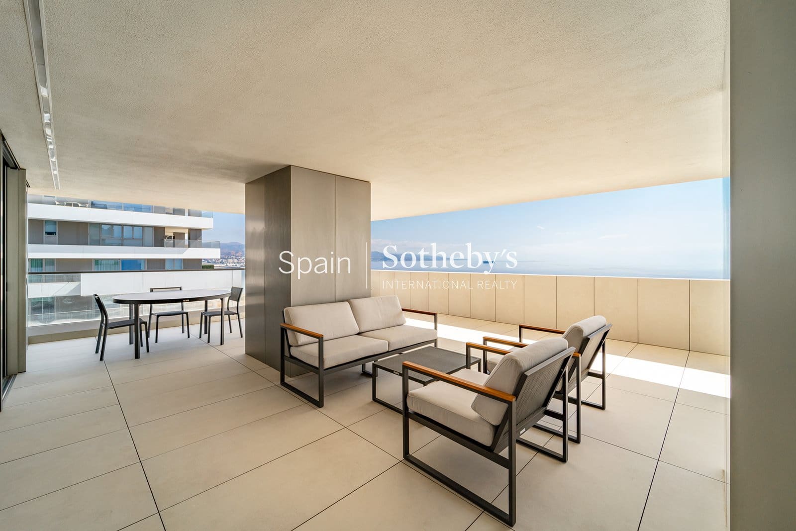 4 soverom Leilighet til salgs i Malaga by med svømmebasseng garasje - € 5 600 000 (Ref: 9596534)