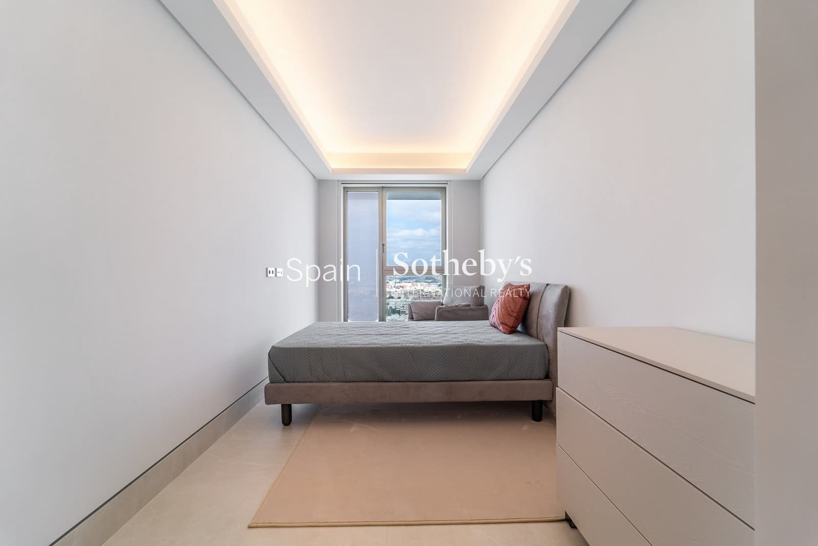 4 soverom Leilighet til salgs i Malaga by med svømmebasseng garasje - € 5 600 000 (Ref: 9596534)