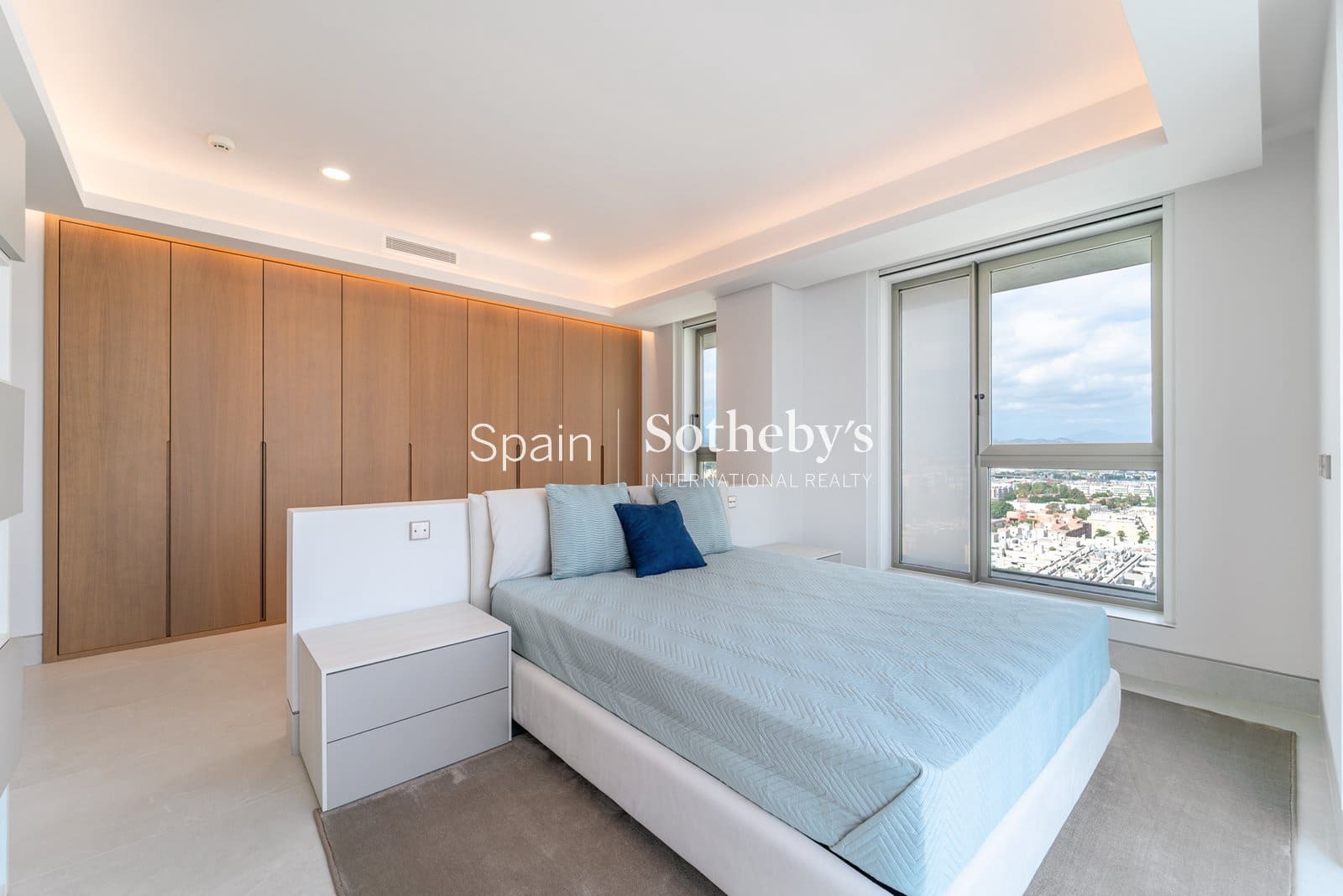 4 soverom Leilighet til salgs i Malaga by med svømmebasseng garasje - € 5 600 000 (Ref: 9596534)