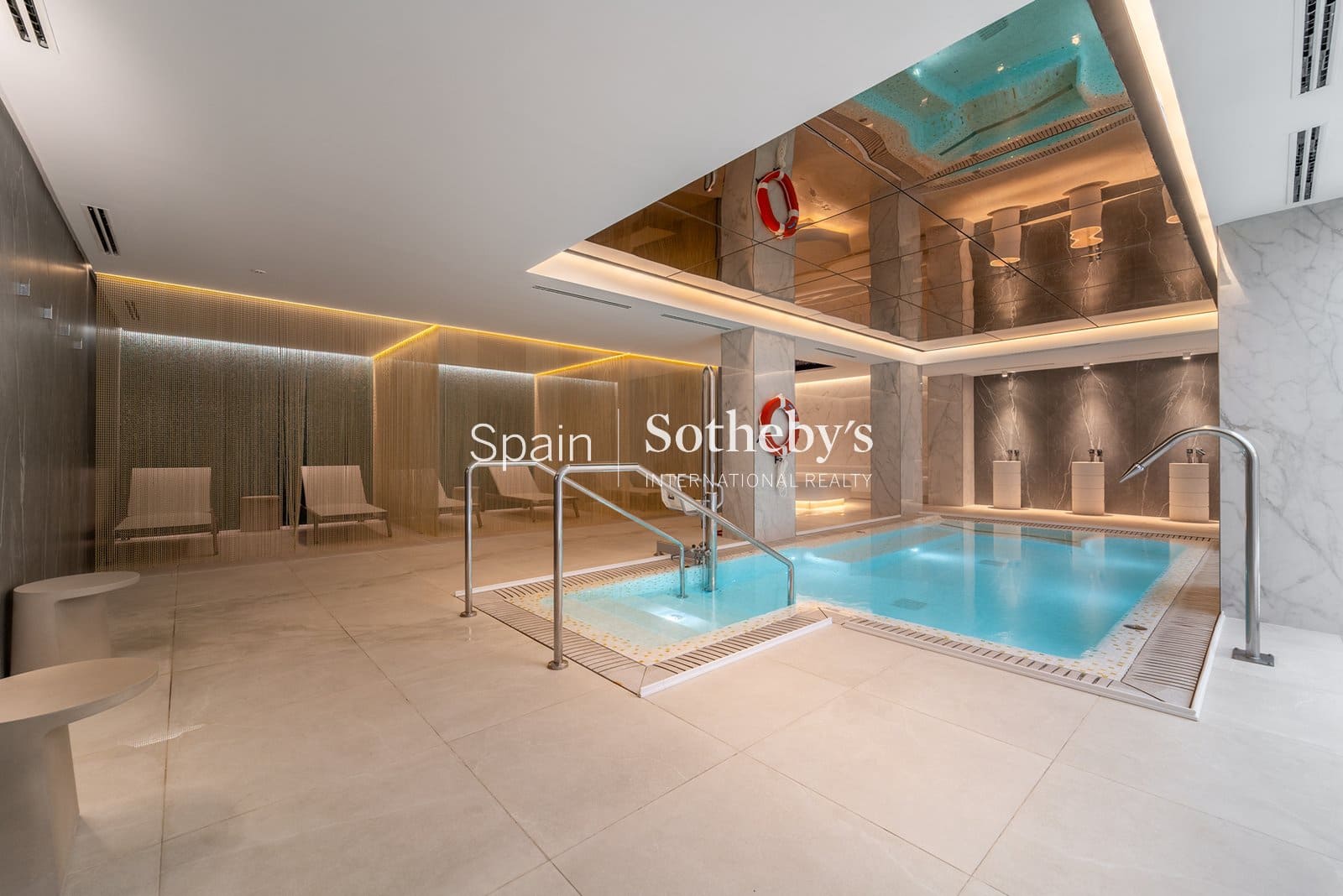 4 soverom Leilighet til salgs i Malaga by med svømmebasseng garasje - € 5 600 000 (Ref: 9596534)