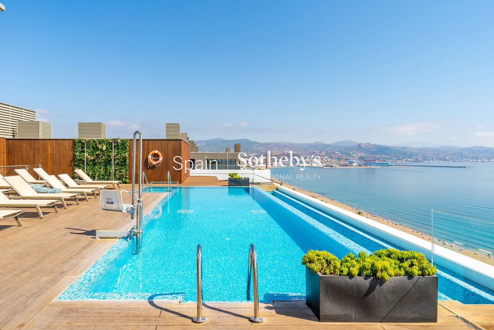 4 soverom Leilighet til salgs i Malaga by med svømmebasseng garasje - € 5 600 000 (Ref: 9596534)