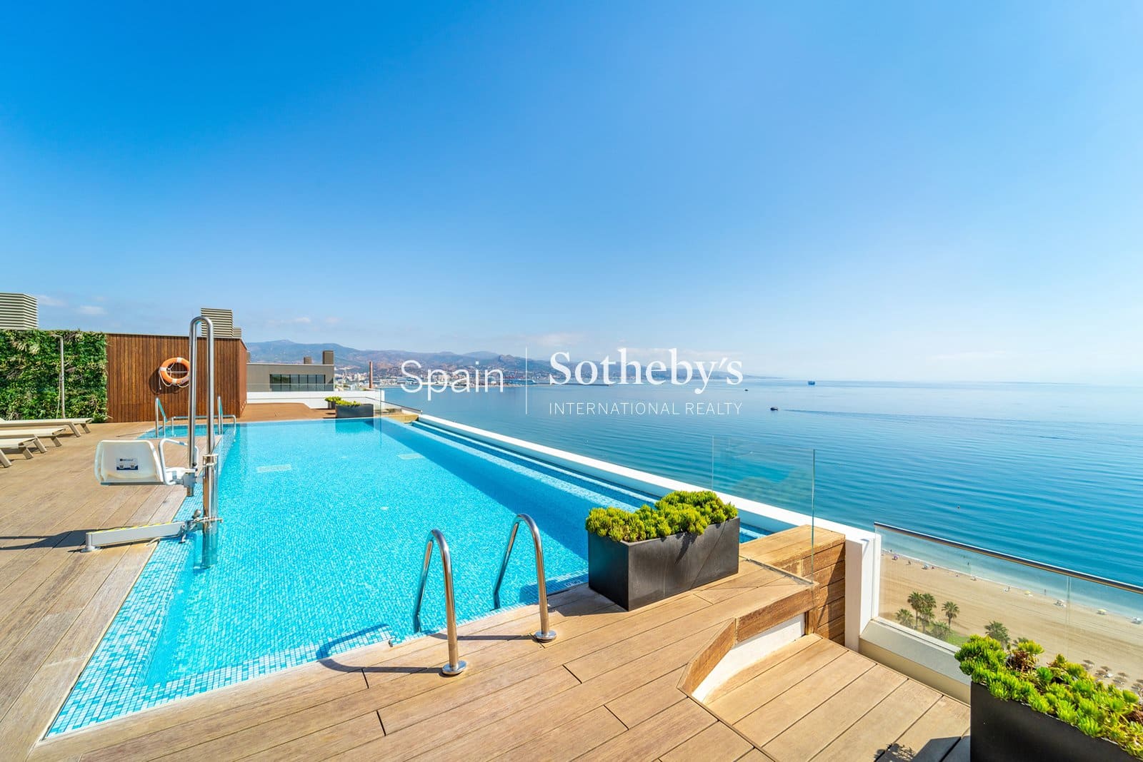 4 soverom Leilighet til salgs i Malaga by med svømmebasseng garasje - € 5 600 000 (Ref: 9596534)