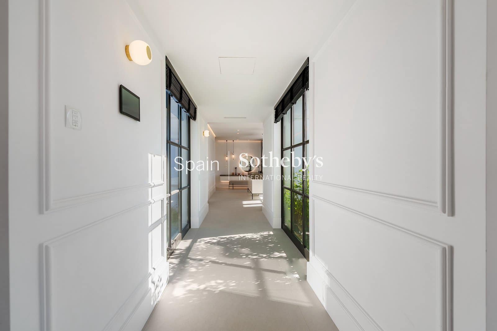 5 chambre Villa/Maison à vendre à Nueva Andalucia avec piscine garage - 11 950 000 € (Ref: 9606352)