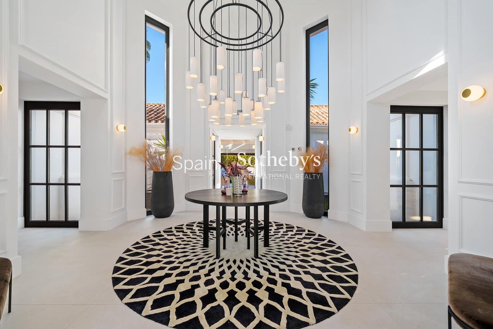 5 chambre Villa/Maison à vendre à Nueva Andalucia avec piscine garage - 11 950 000 € (Ref: 9606352)