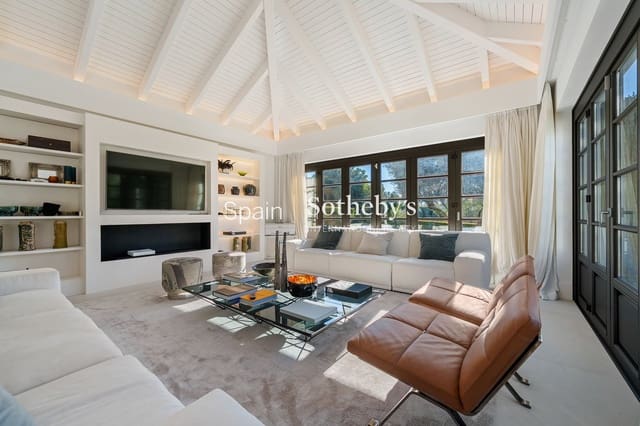 5 chambre Villa/Maison à vendre à Puerto Banus, Marbella avec piscine garage - 11 950 000 € (Ref: 9606352)