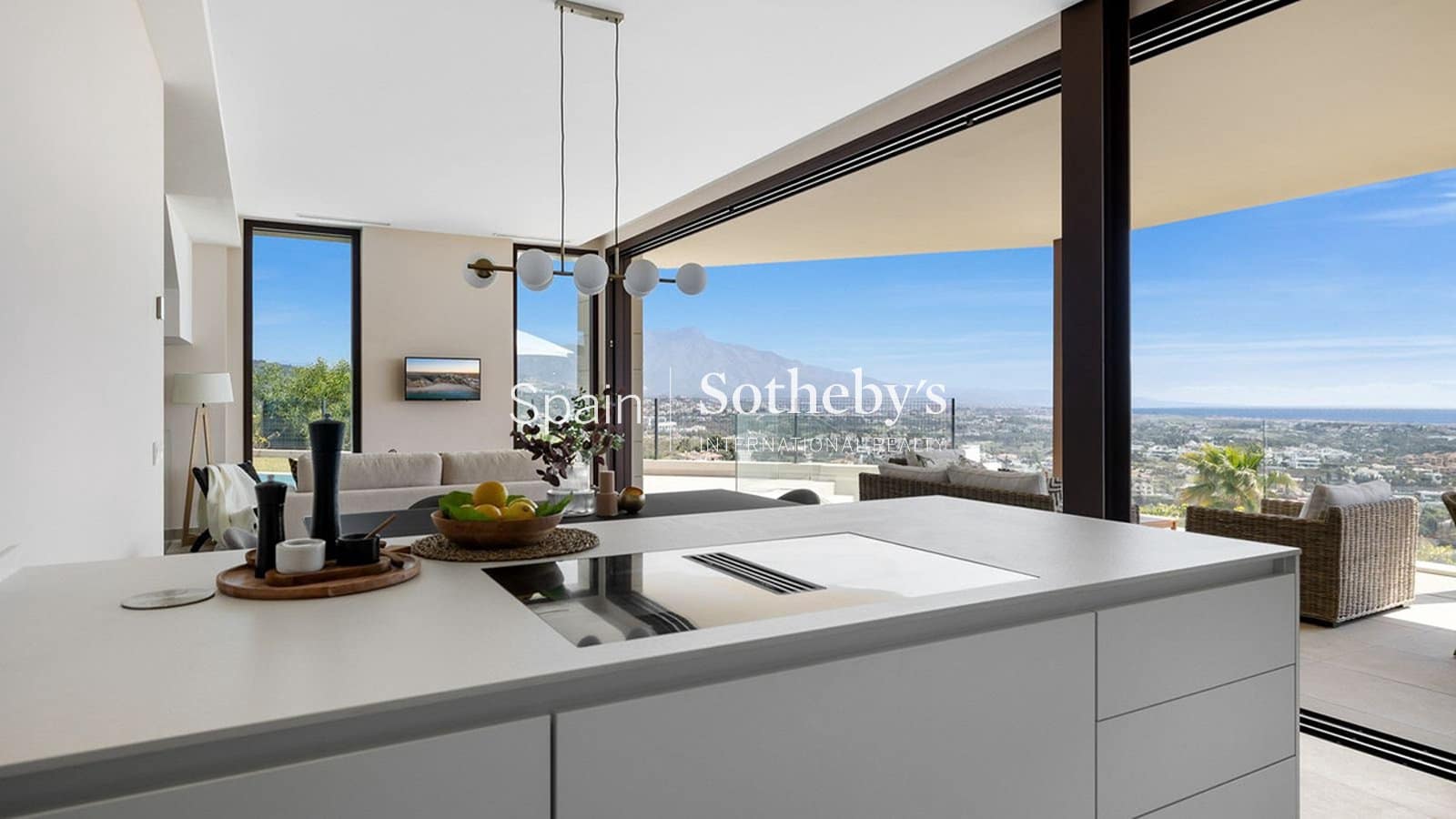 Chalet de 4 habitaciones en Benahavís en venta con piscina garaje - 1.850.000 € (Ref: 9606353)