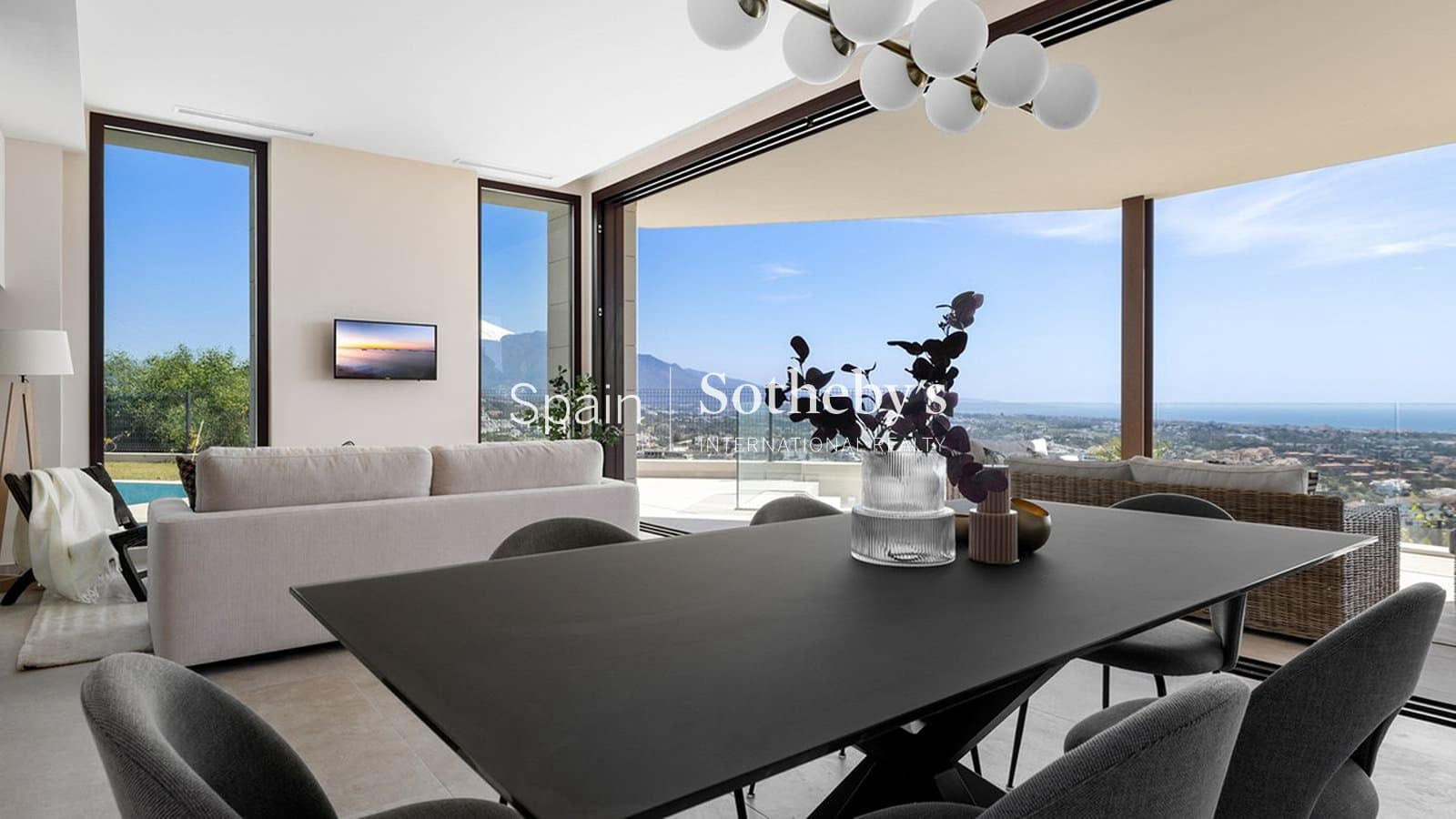 Chalet de 4 habitaciones en Benahavís en venta con piscina garaje - 1.850.000 € (Ref: 9606353)