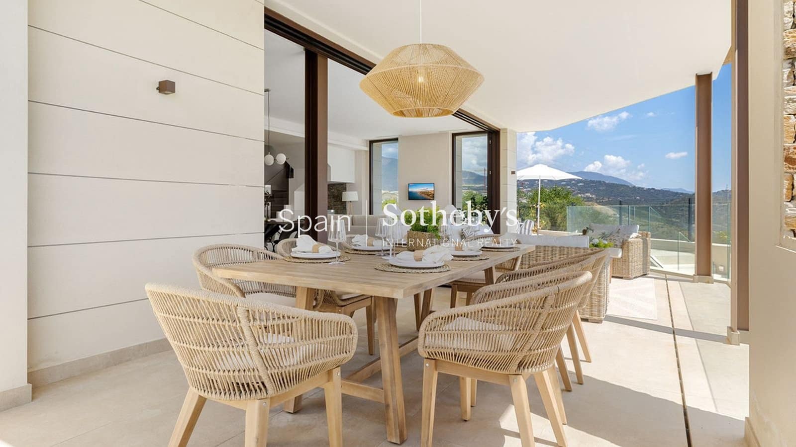 Chalet de 4 habitaciones en Benahavís en venta con piscina garaje - 1.850.000 € (Ref: 9606353)