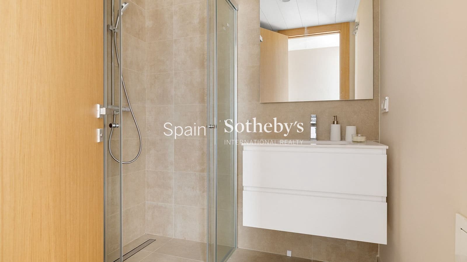 Chalet de 4 habitaciones en Benahavís en venta con piscina garaje - 1.850.000 € (Ref: 9606353)