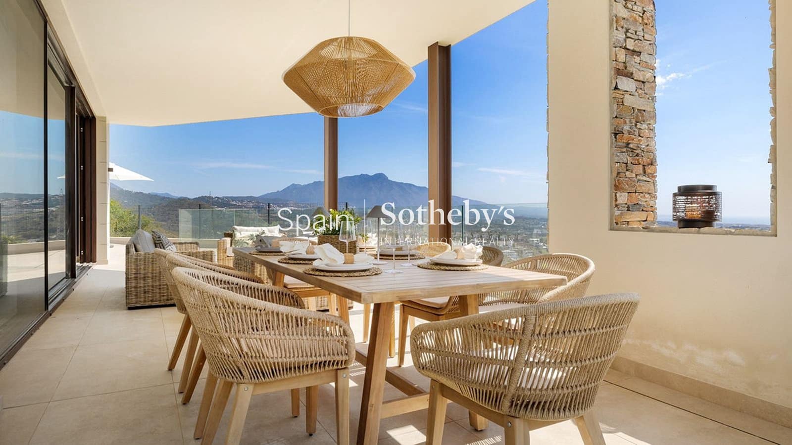 Chalet de 4 habitaciones en Benahavís en venta con piscina garaje - 1.850.000 € (Ref: 9606353)