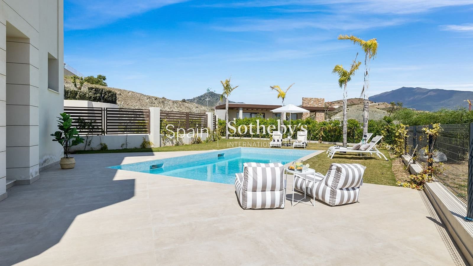 Chalet de 4 habitaciones en Benahavís en venta con piscina garaje - 1.850.000 € (Ref: 9606353)