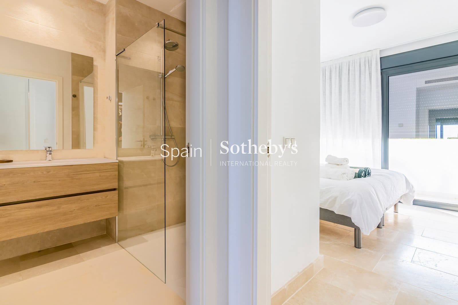 3 quarto Penthouse para venda em Casares com piscina garagem - 1 150 000 € (Ref: 9606841)