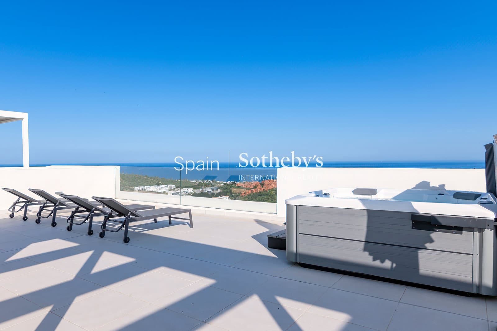 3 quarto Penthouse para venda em Casares com piscina garagem - 1 150 000 € (Ref: 9606841)