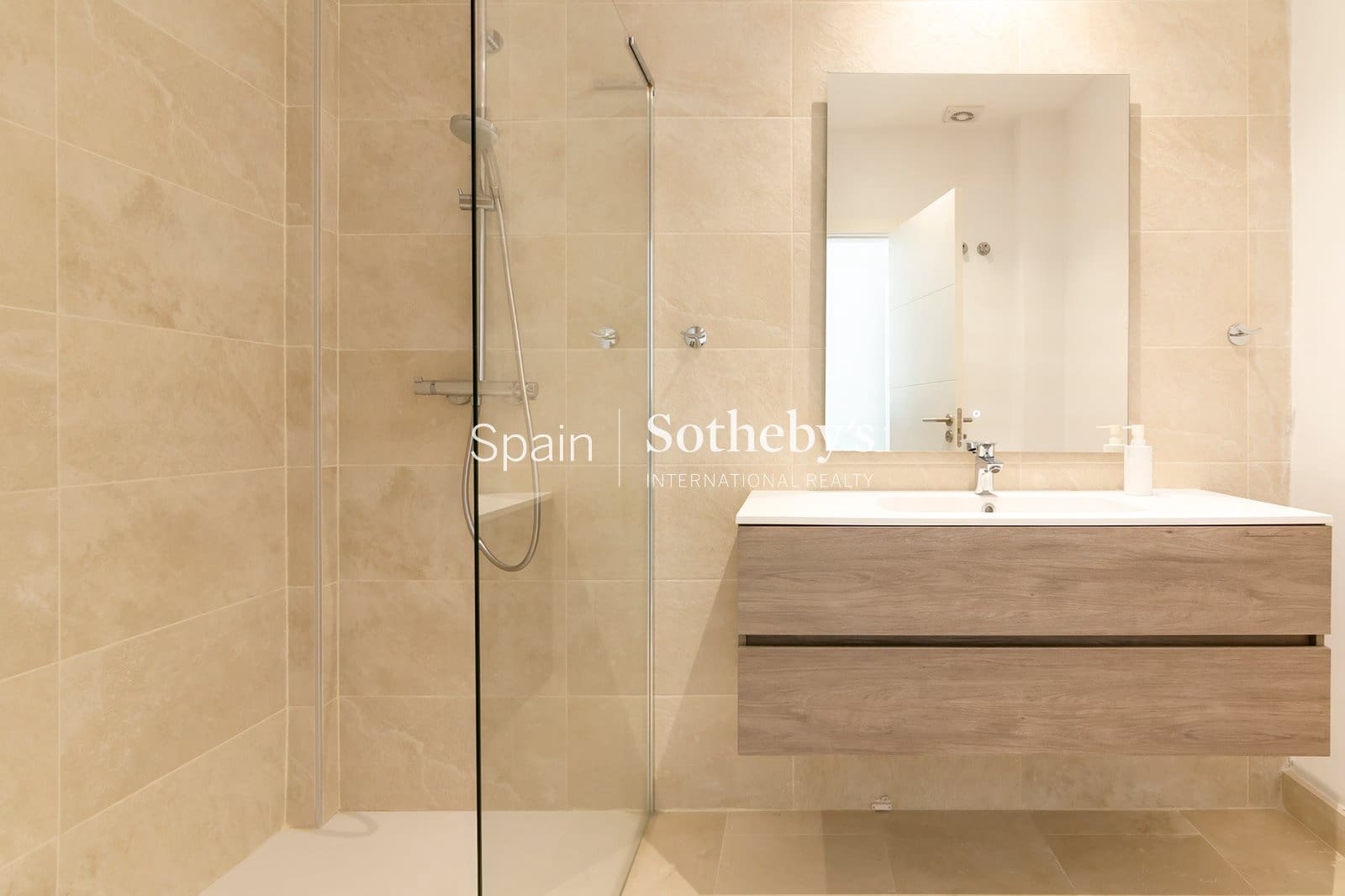 3 quarto Penthouse para venda em Casares com piscina garagem - 1 150 000 € (Ref: 9606841)