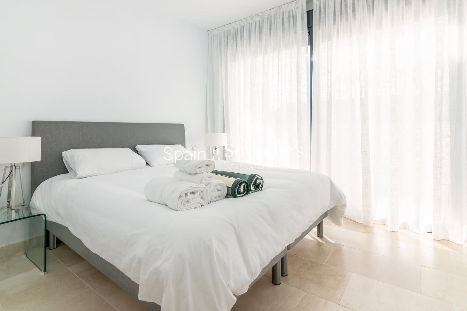 3 quarto Penthouse para venda em Casares com piscina garagem - 1 150 000 € (Ref: 9606841)