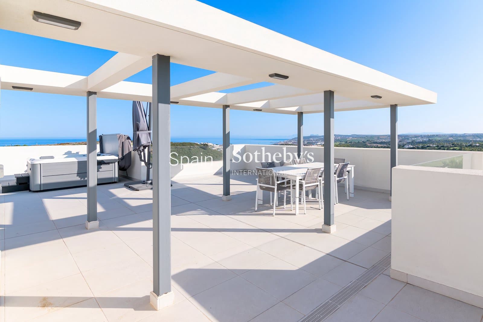 3 quarto Penthouse para venda em Casares com piscina garagem - 1 150 000 € (Ref: 9606841)