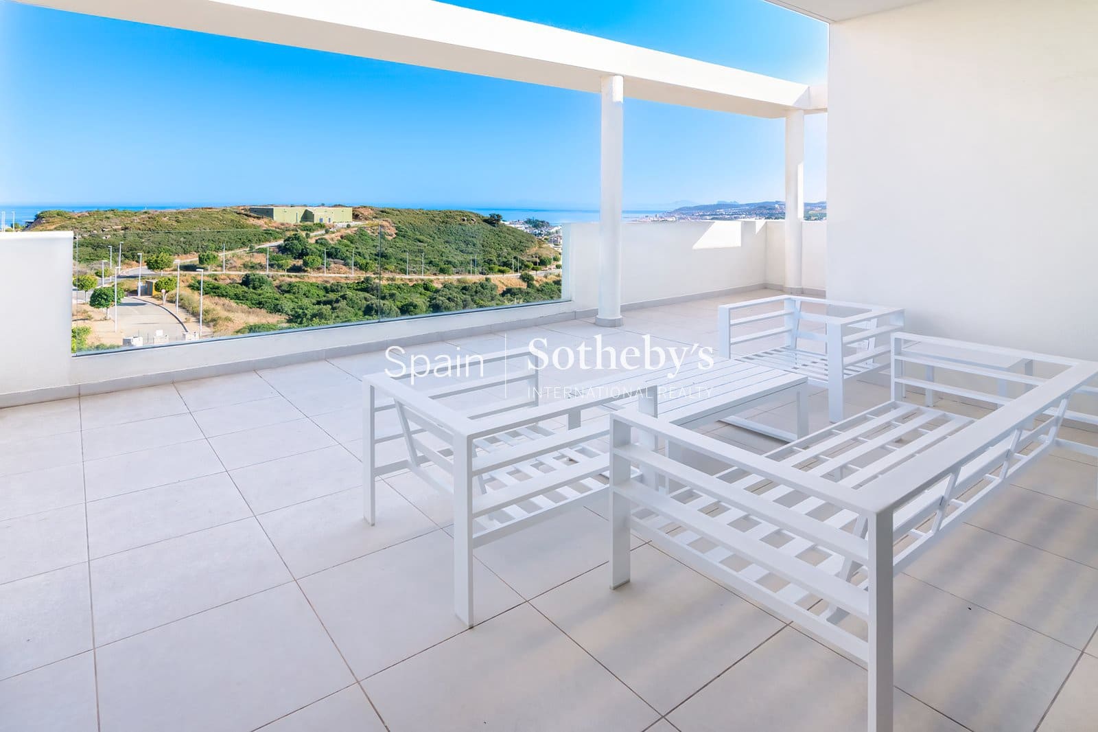 3 quarto Penthouse para venda em Casares com piscina garagem - 1 150 000 € (Ref: 9606841)