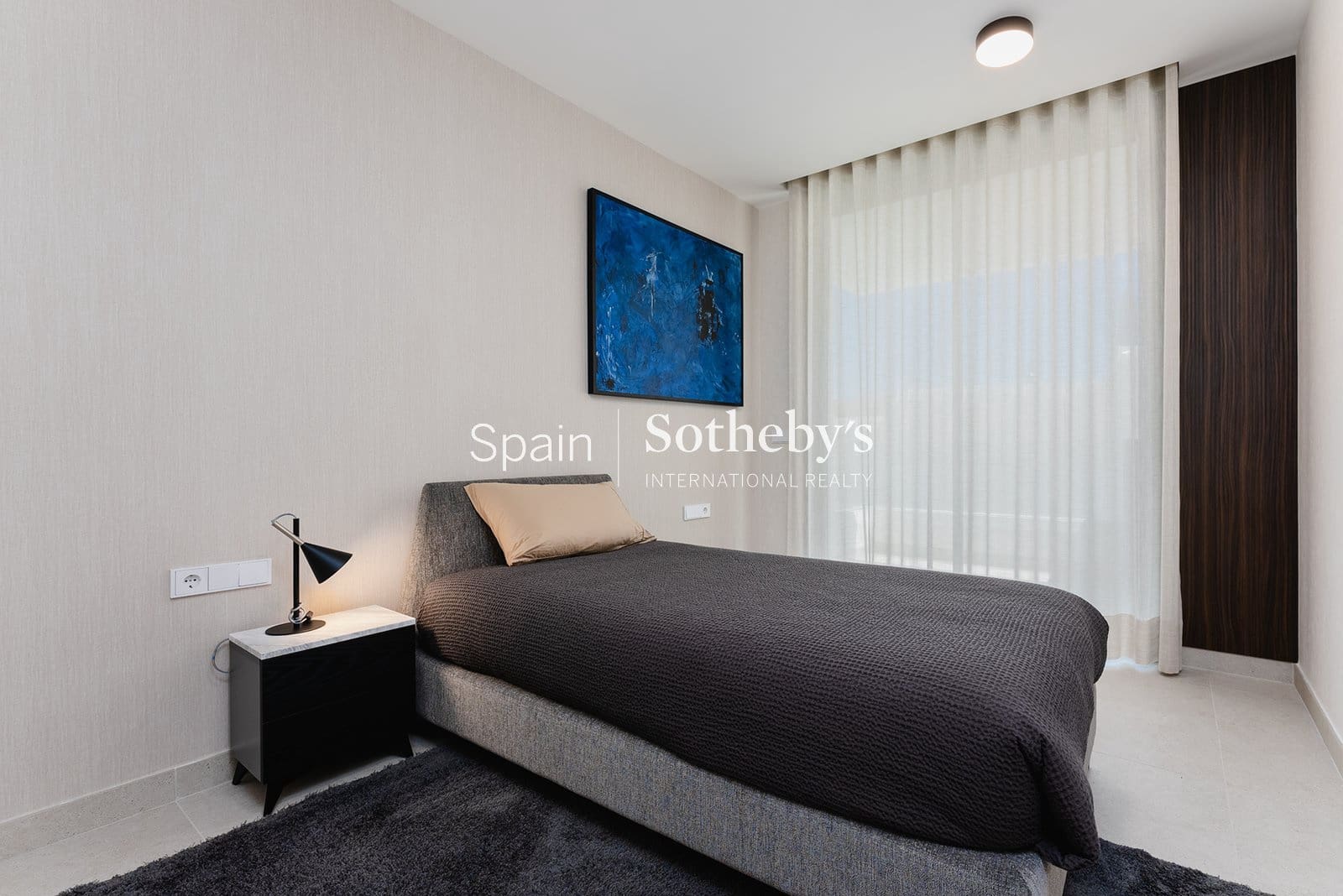 4 bedroom Flat for sale in Marbella with pool garage - € 1,950,000 (Ref: 9606842)