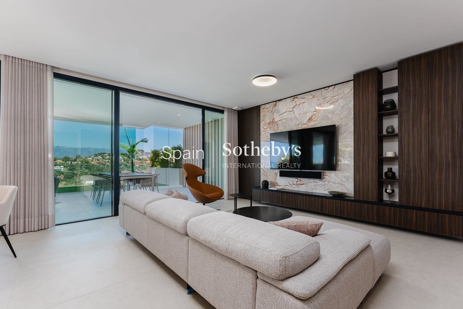 3 bedroom Flat for sale in Marbella with pool garage - € 2,080,000 (Ref: 9610105)