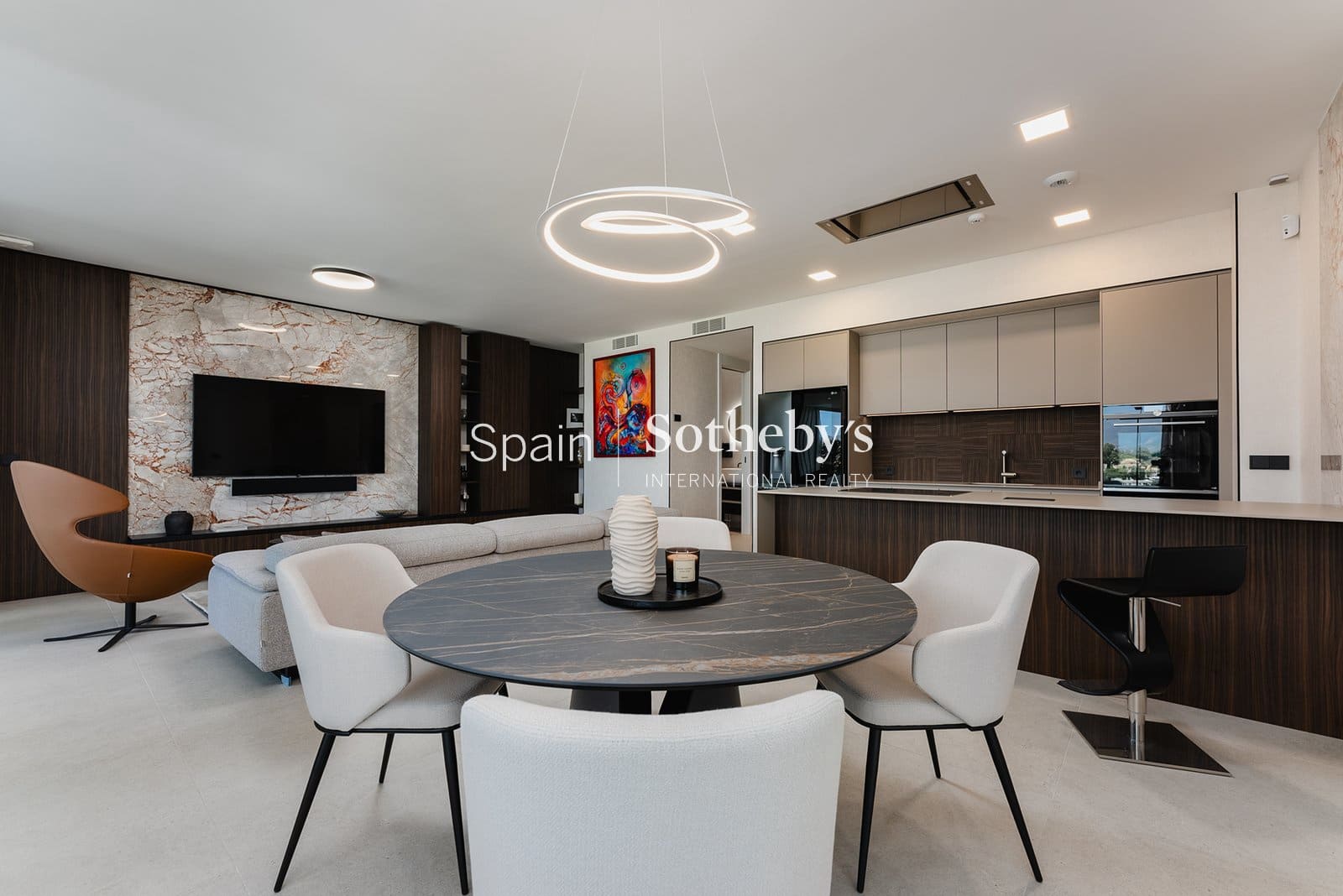 3 bedroom Flat for sale in Marbella with pool garage - € 2,080,000 (Ref: 9610105)