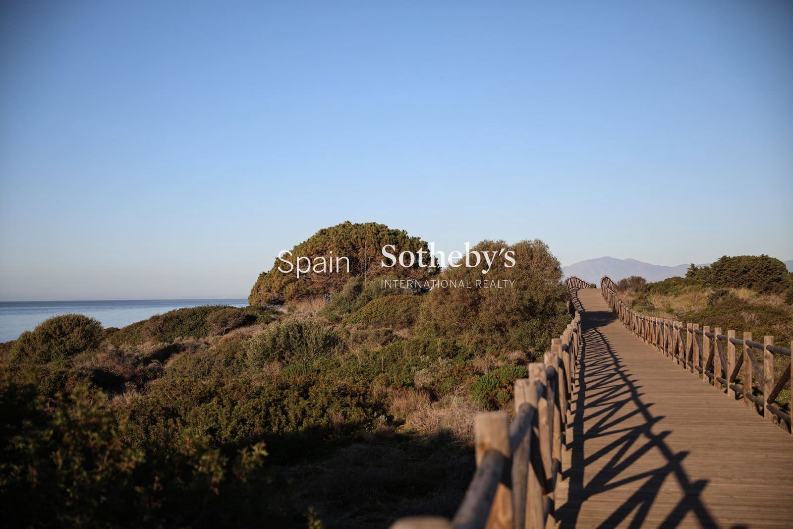 3 bedroom Flat for sale in Marbella with pool garage - € 2,080,000 (Ref: 9610105)