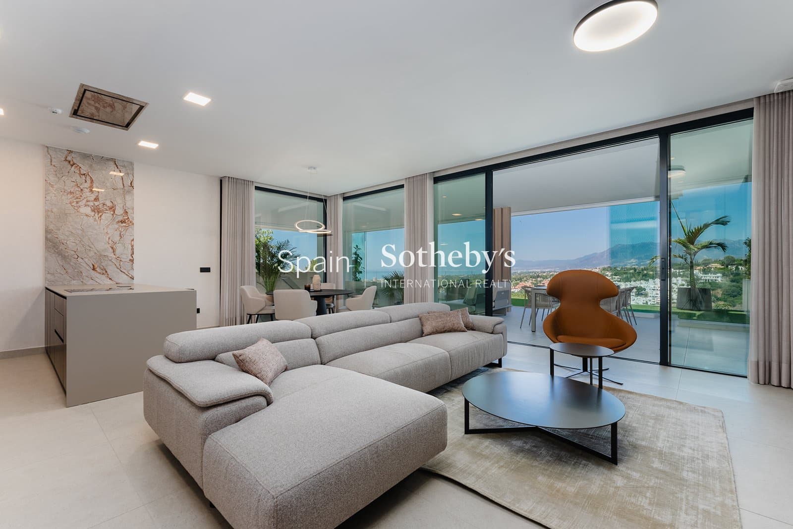 3 bedroom Flat for sale in Marbella with pool garage - € 2,080,000 (Ref: 9610105)