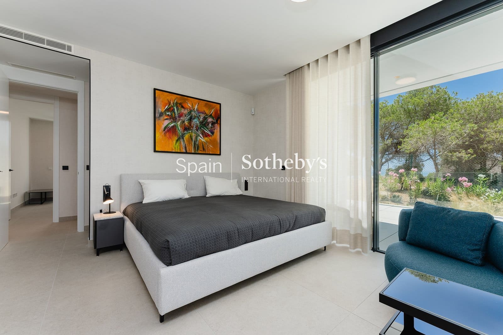 3 bedroom Flat for sale in Marbella with pool garage - € 2,080,000 (Ref: 9610105)