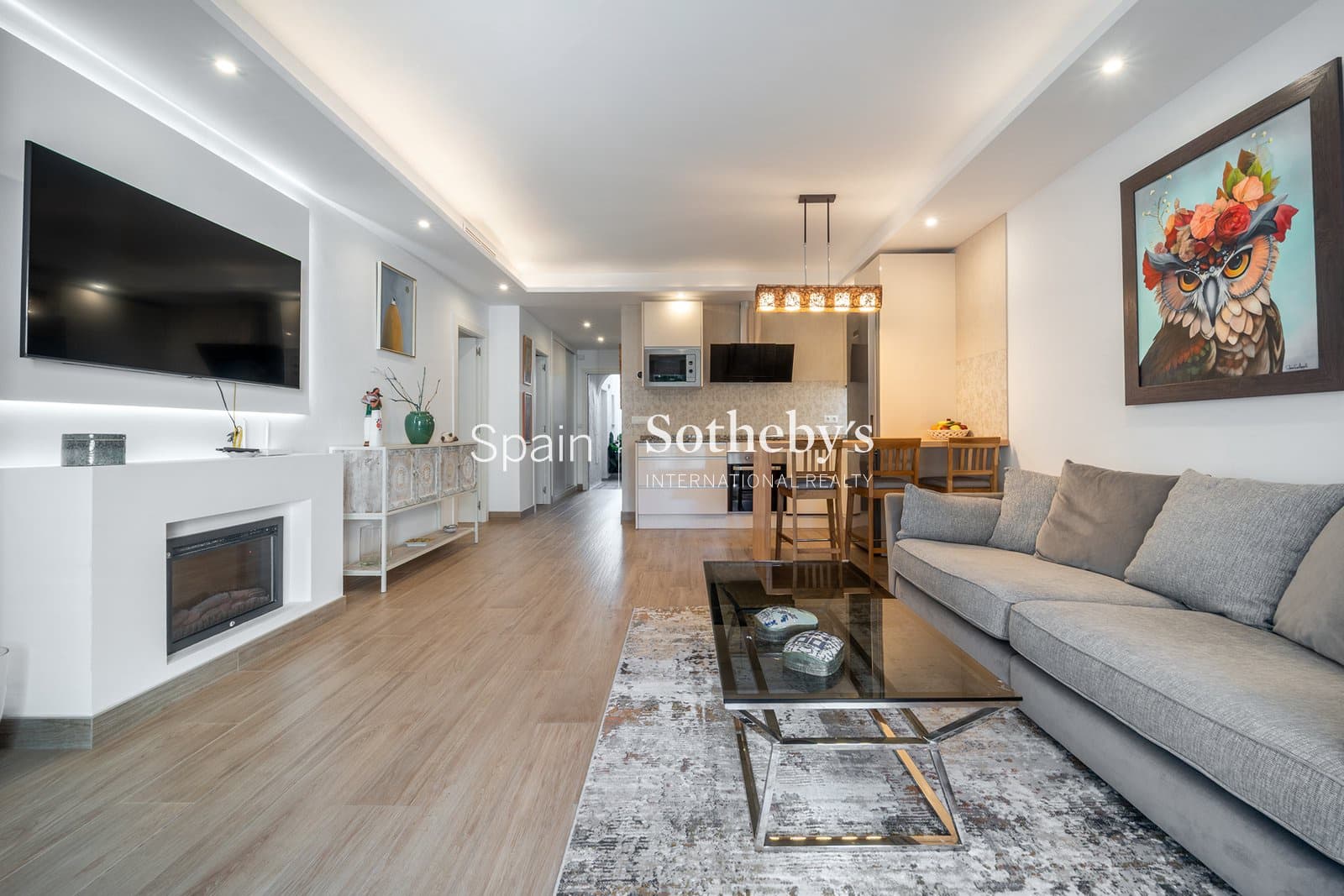 2 soverom Leilighet til salgs i Marbella med svømmebasseng garasje - € 2 425 000 (Ref: 9611889)