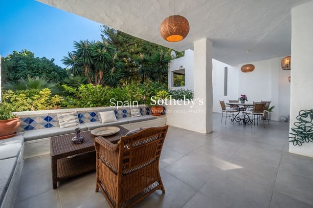 2 sovrum Lägenhet till salu i Lomas De Marbella, Marbella med pool garage - 2 425 000 € (Ref: 9611889)
