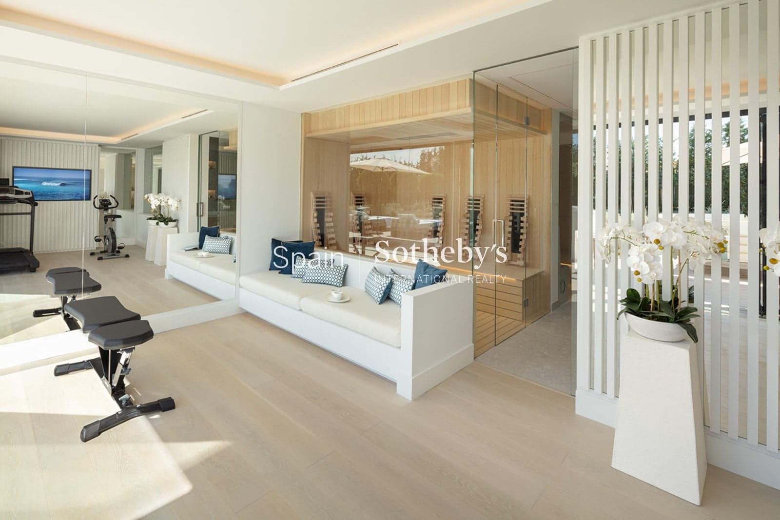 5 quarto Moradia para venda em Nueva Andalucia com piscina garagem - 10 950 000 € (Ref: 9611993)