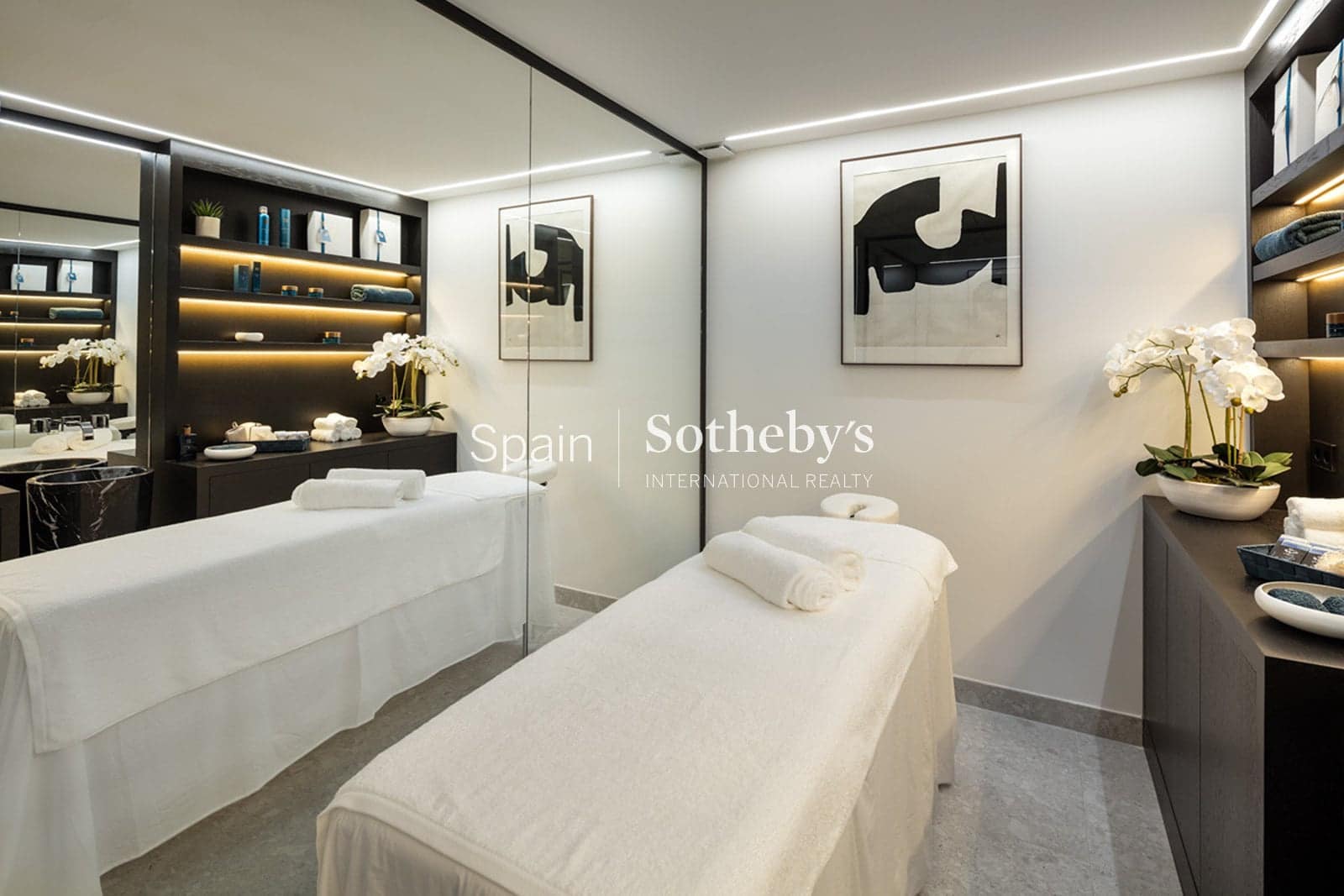 5 quarto Moradia para venda em Nueva Andalucia com piscina garagem - 10 950 000 € (Ref: 9611993)