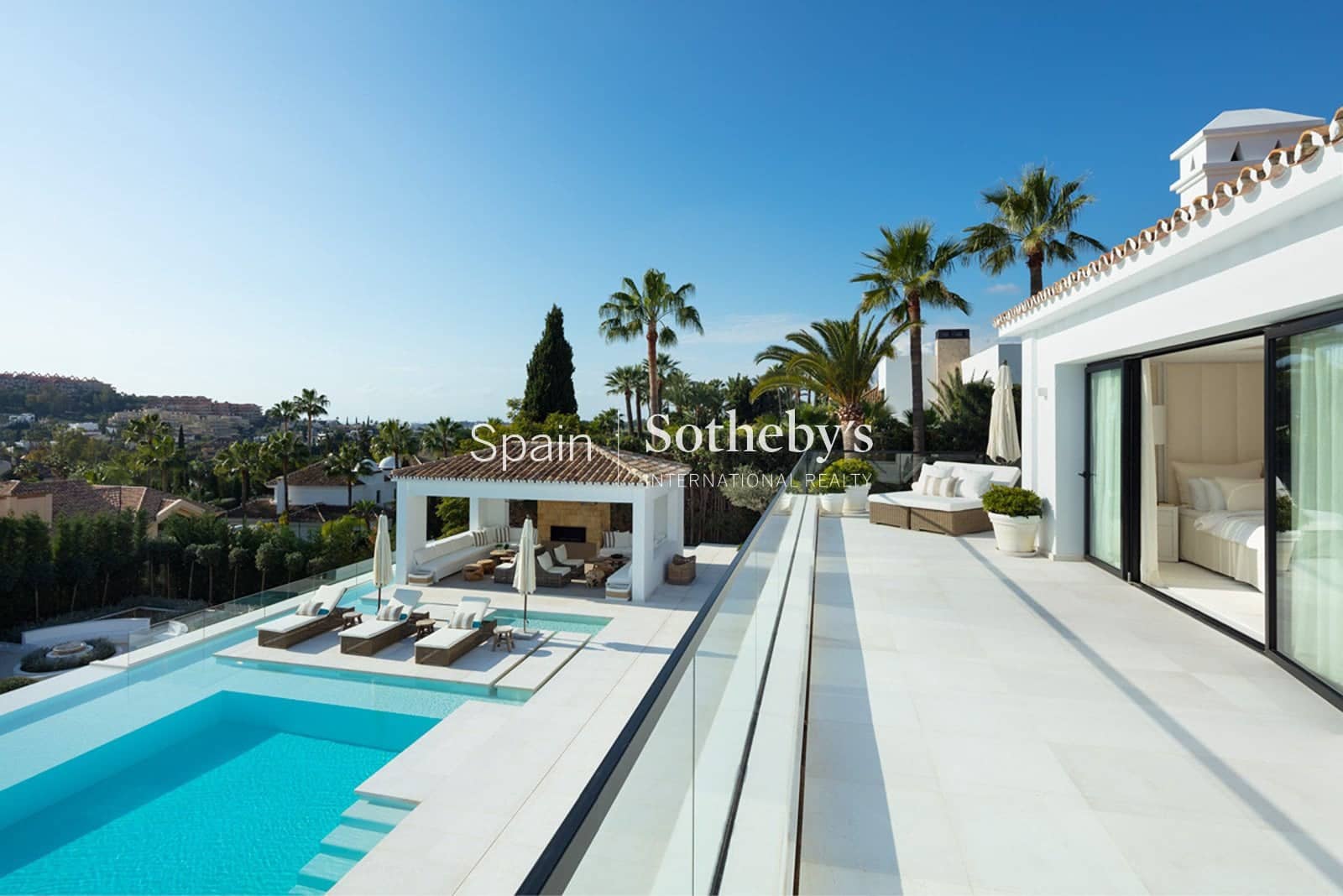 5 quarto Moradia para venda em Nueva Andalucia com piscina garagem - 10 950 000 € (Ref: 9611993)