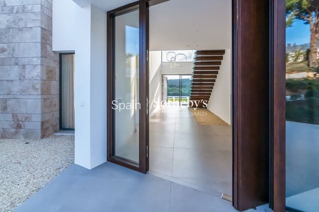 5 bedroom Villa for sale in Sotogrande Alto, San Roque with pool garage - € 5,400,000 (Ref: 9611994)